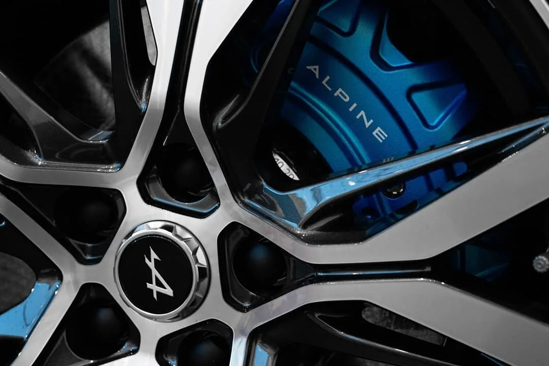 Fotografía de marca Alpine-Renault. MAC Estudio
